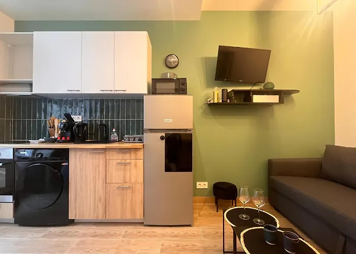 Fully Equipped - 2 Guests - 4 Mins From The Metro Apartmán *