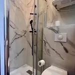 Fully Equipped - 2 Guests - 4 Mins From The Metro Apartamento París