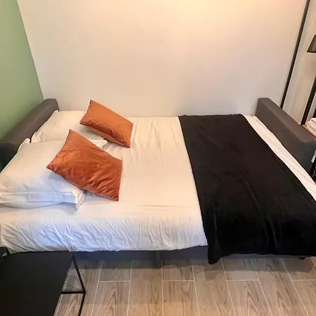 Fully Equipped - 2 Guests - 4 Mins From The Metro Apartamento *