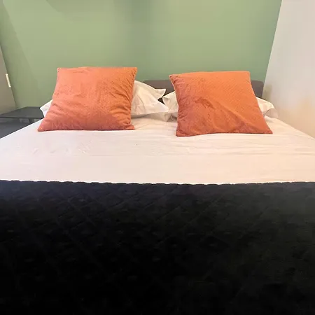 Apartamento Fully Equipped - 2 Guests - 4 Mins From The Metro